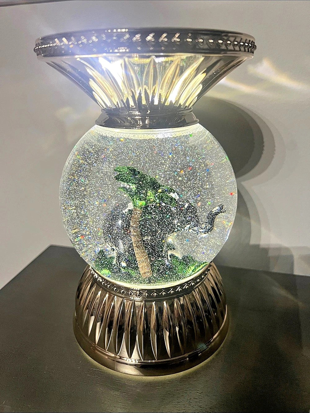 Bath & Body Works Elephant Light-Up Water Globe 3-Wick Candle Holder Candle